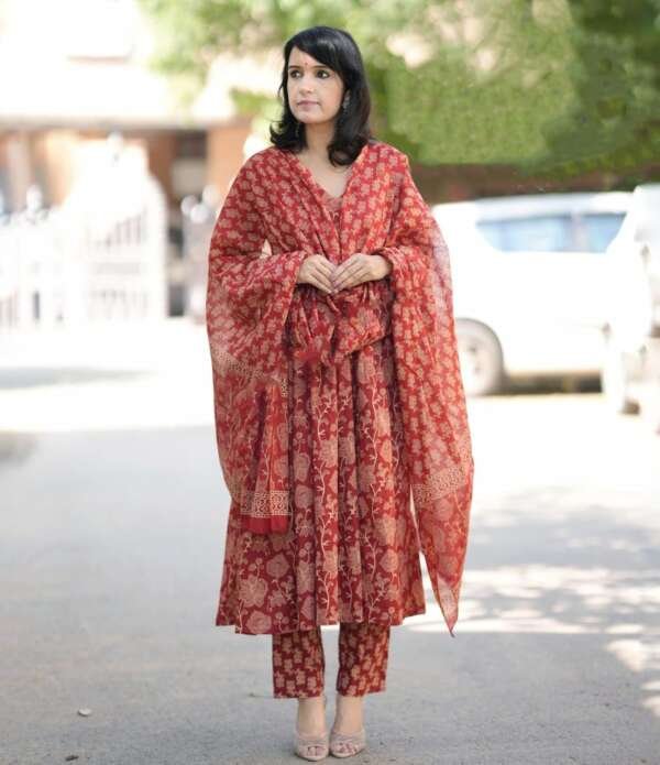 Women Viscose Rayon Kurta Pant Dupatta Set